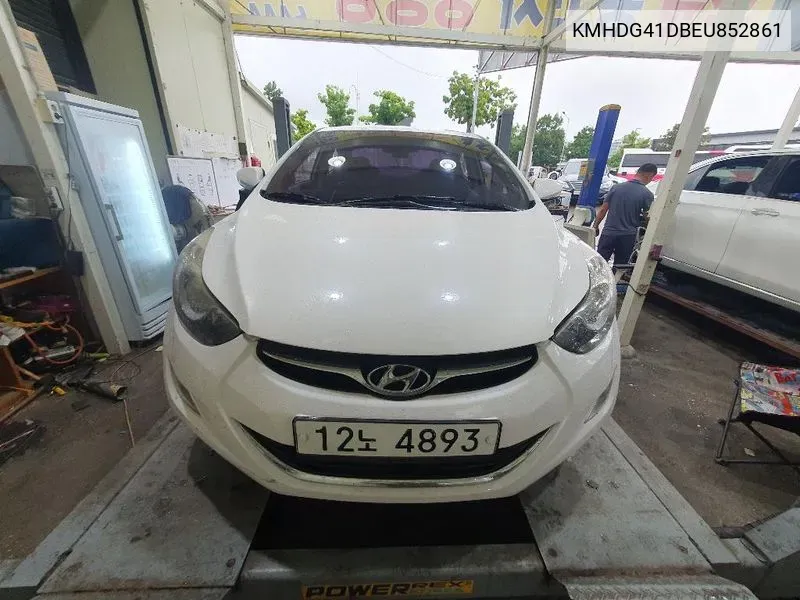 Hyundai Avante Md M16 Gdi Avenue VIN: KMHDG41DBEU852861 Lot: 38182819