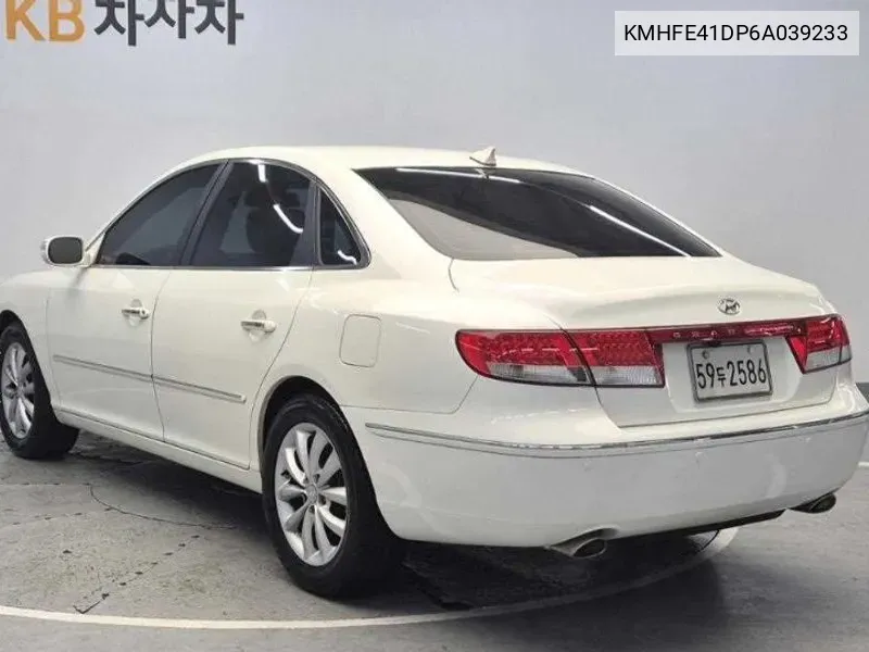 Hyundai Grandeur Tg L330 Top Basic Model VIN: KMHFE41DP6A039233 Lot: 38128056