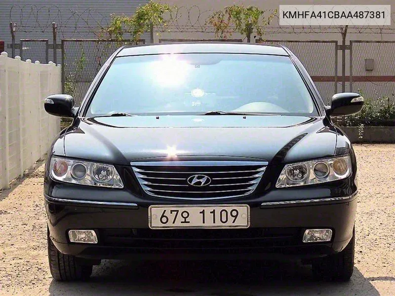 Hyundai Grandeur New Luxury Q240 Basic Model VIN: KMHFA41CBAA487381 Lot: 38156369