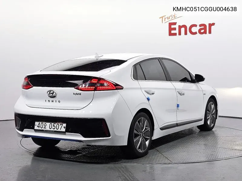 KMHC051CGGU004638 Hyundai Ioniq Hybrid Q