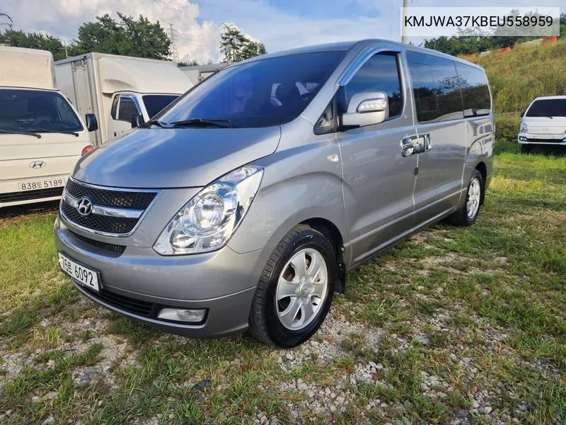 Hyundai Grand Starex 11-Seater Wagon Hvx Vip Pack VIN: KMJWA37KBEU558959 Lot: 38179285