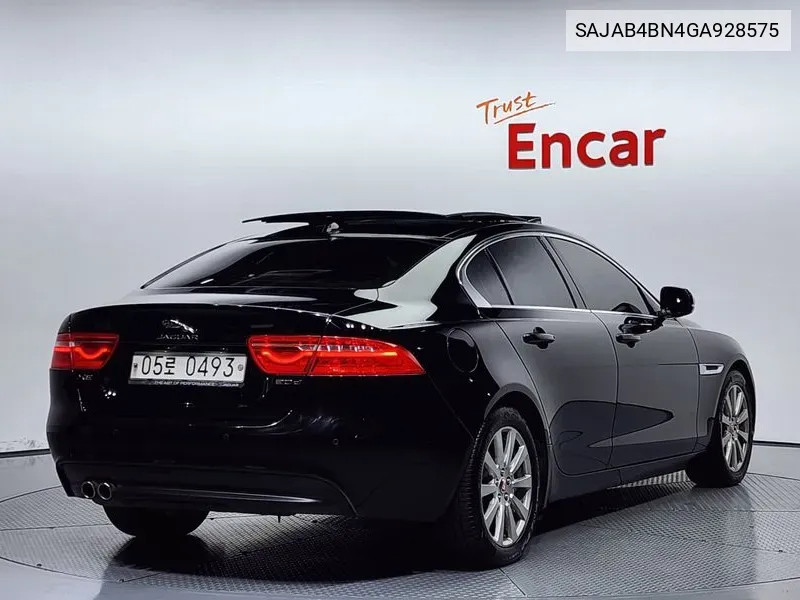 SAJAB4BN4GA928575 Jaguar Xe 20D Prestige