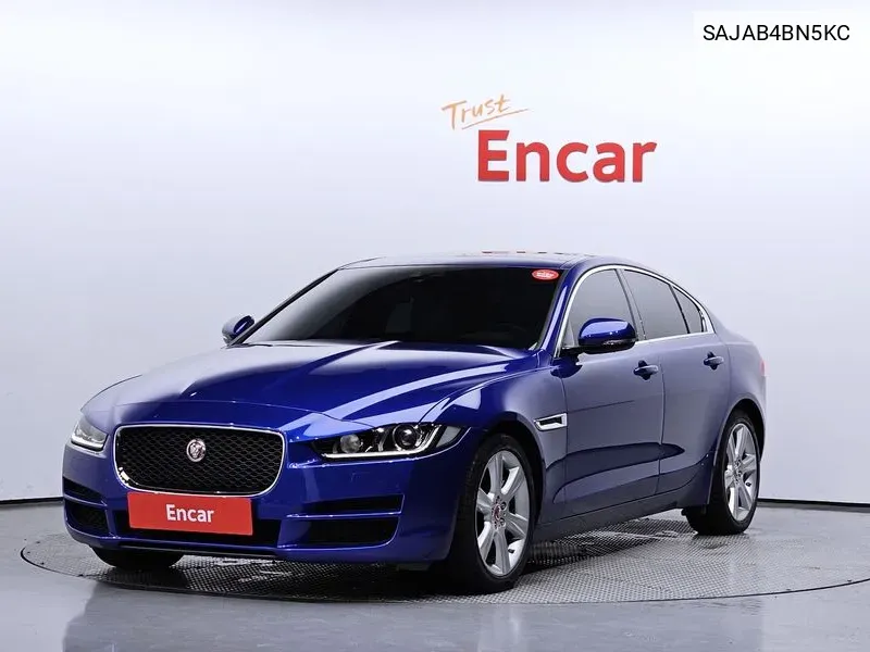 Jaguar Xe 20D Portfolio VIN: SAJAB4BN5KC Lot: 38165449