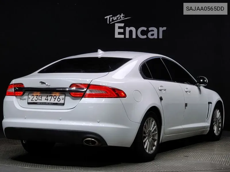 Jaguar New Xf 2.2D Luxury X250 VIN: SAJAA0565DD Lot: 38160782