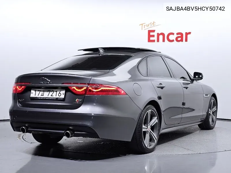 Jaguar Xf (X260) 3.0 S Awd VIN: SAJBA4BV5HCY50742 Lot: 38105615