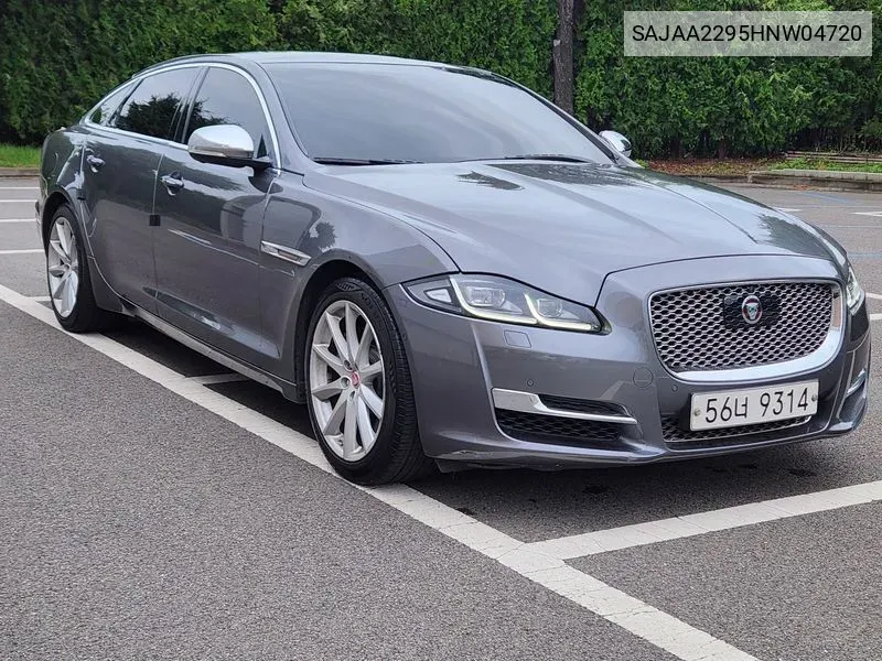 Jaguar All New Xj 3.0D Premium Luxury Lwb X351 VIN: SAJAA2295HNW04720 Lot: 38122416