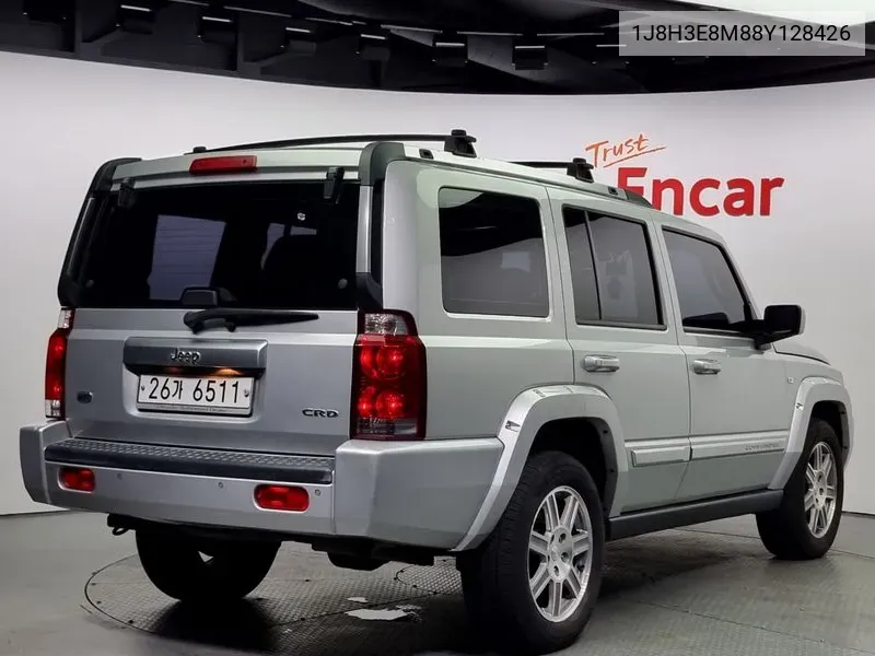 Jeep Commander 3.0 Diesel 1St Generation VIN: 1J8H3E8M88Y128426 Lot: 38174073