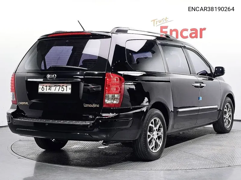 Kia Carnival R New Carnival Limousine Glx Top-Of-The-Line Model VIN: ENCAR38190264 Lot: 38190264