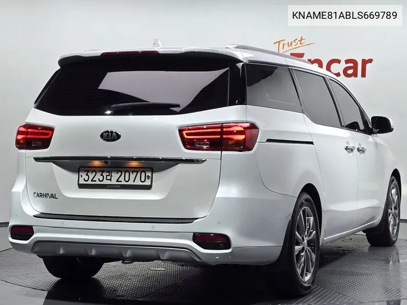 Kia The New Carnival 9-Seater Noblesse Special VIN: KNAME81ABLS669789 Lot: 38184871