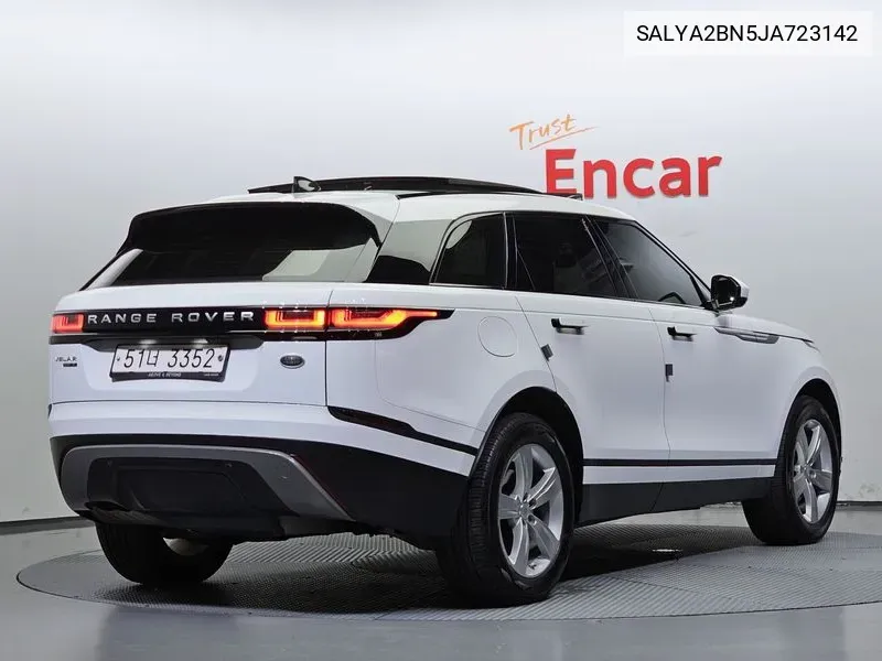 Land Rover Range Rover Velar 2.0 D240 S VIN: SALYA2BN5JA723142 Lot: 38165379