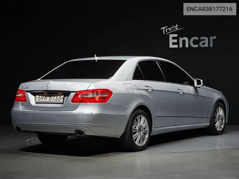 Mercedes E-Class W212 E300 Elegance VIN: ENCAR38177216 Lot: 38177216