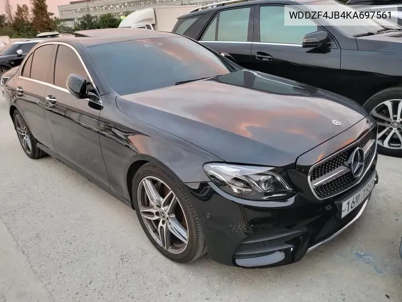 Mercedes E-Class W213 E300 Amg Line VIN: WDDZF4JB4KA697561 Lot: 38192975