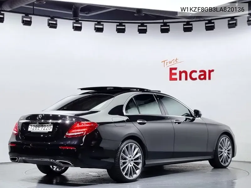 Mercedes E-Class W213 E350 4Matic Amg Line VIN: W1KZF8GB3LA820136 Lot: 38187922