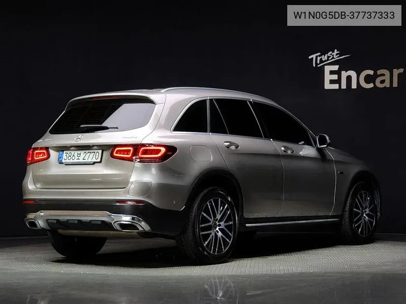 Mercedes Glc-Class X253 Glc300E 4Matic VIN: W1N0G5DB-37737333 Lot: 37737333