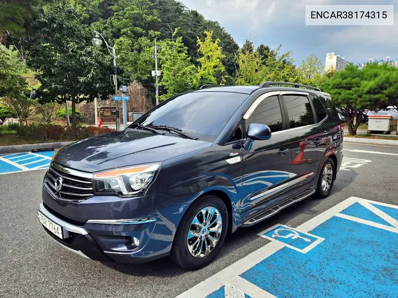 ENCAR38174315 Kg Mobility (Ssangyong) Korando Turismo 4Wd Tx 11-Seater