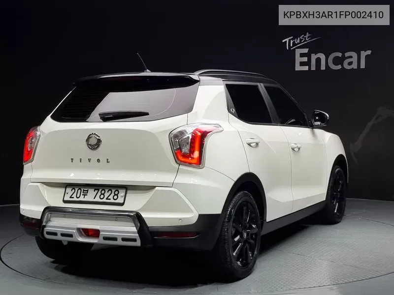 KPBXH3AR1FP002410 Kg Mobility (Ssangyong) Tivoli Lx 2Wd Top-Of-The-Line Model