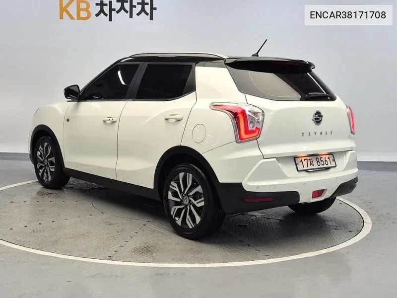 Kg Mobility (Ssangyong) Tivoli Armor Diesel Vx 2Wd VIN: ENCAR38171708 Lot: 38171708