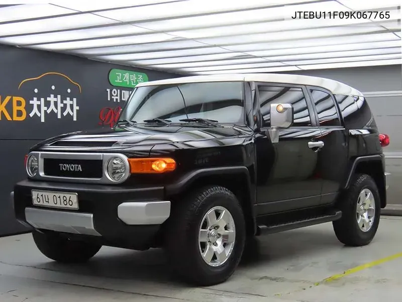 Toyota Fj Cruiser 4Wd V6 VIN: JTEBU11F09K067765 Lot: 37986767