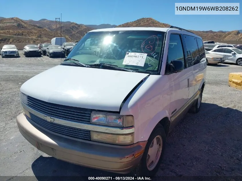 1998 Chevrolet Astro VIN: 1GNDM19W6WB208262 Lot: 40090271