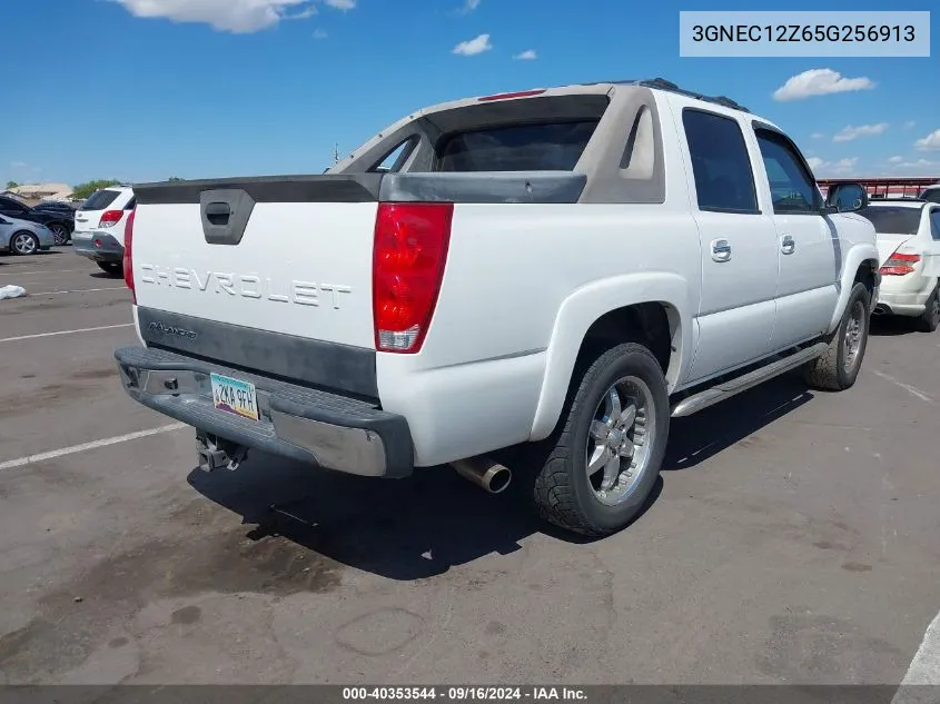 3GNEC12Z65G256913 2005 Chevrolet Avalanche 1500 Ls