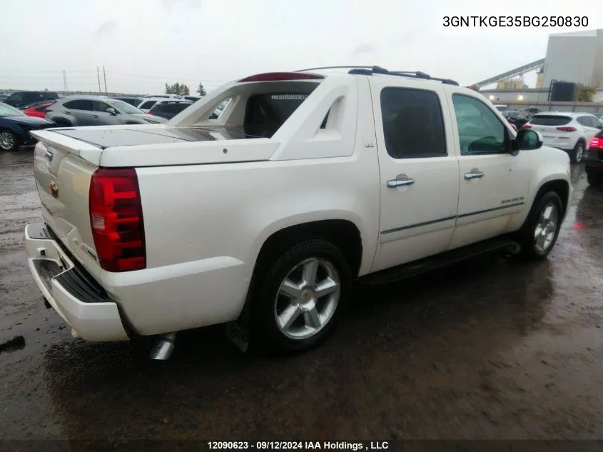 3GNTKGE35BG250830 2011 Chevrolet Avalanche