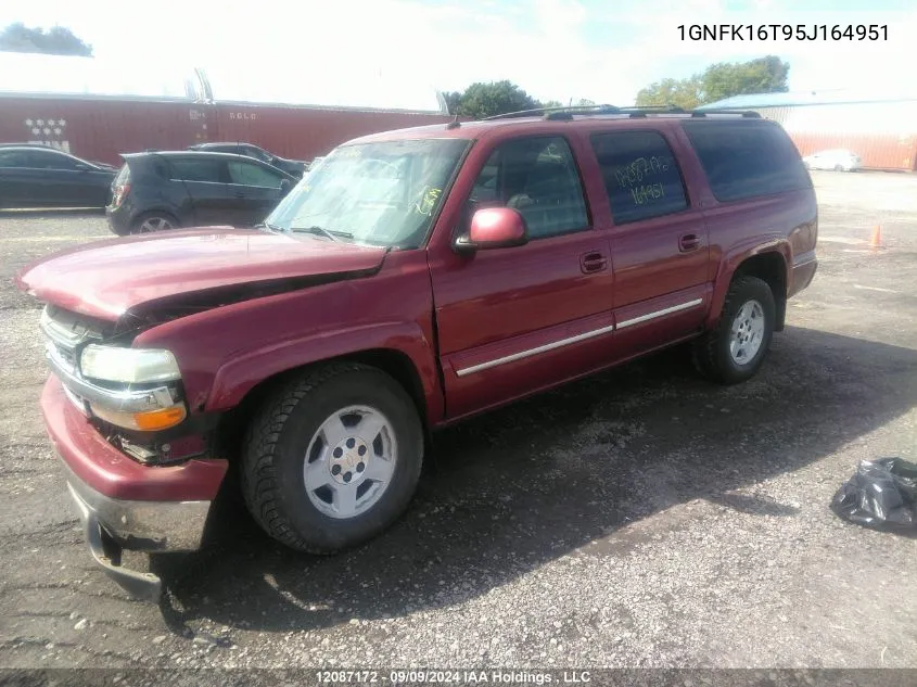 2005 Chevrolet Suburban VIN: 1GNFK16T95J164951 Lot: 12087172