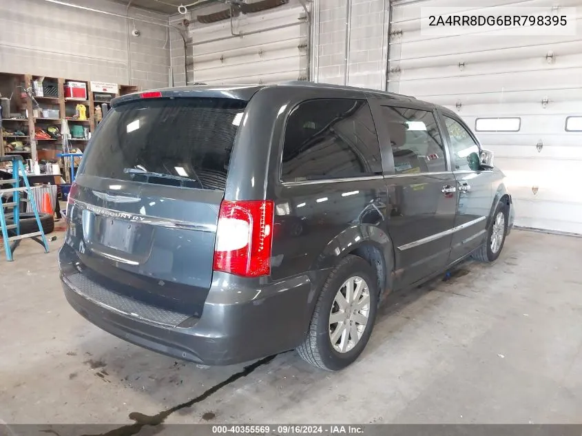 2A4RR8DG6BR798395 2011 Chrysler Town & Country Touring-L