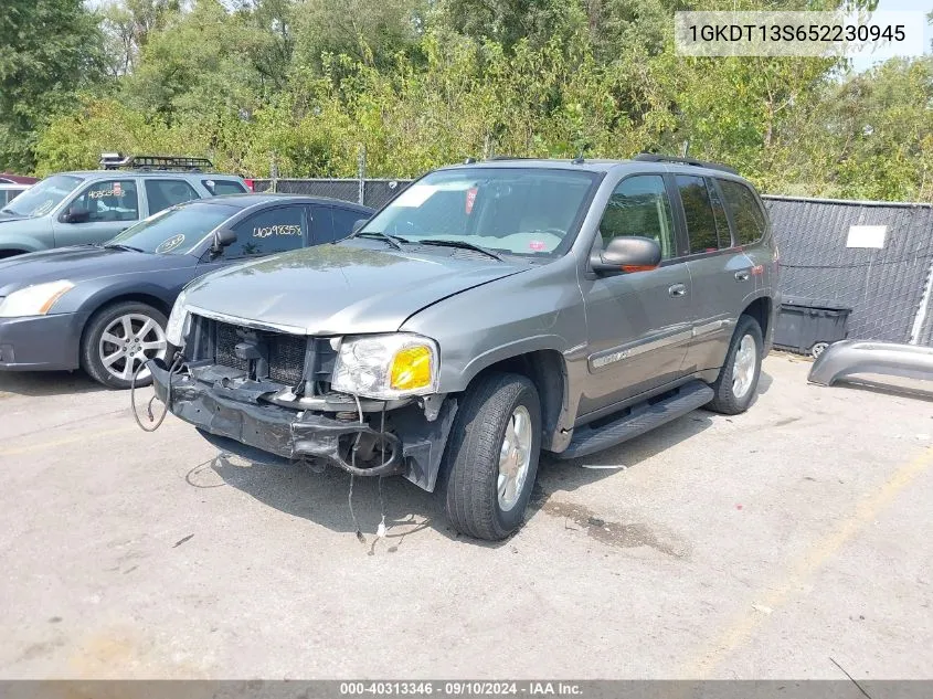 2005 GMC Envoy Slt VIN: 1GKDT13S652230945 Lot: 40313346