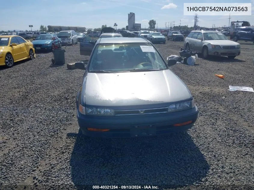 1HGCB7542NA073563 1992 Honda Accord Dx