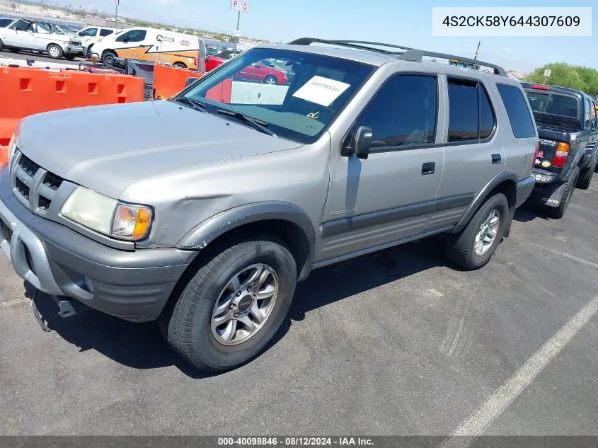 4S2CK58Y644307609 2004 Isuzu Rodeo S 3.5L V6