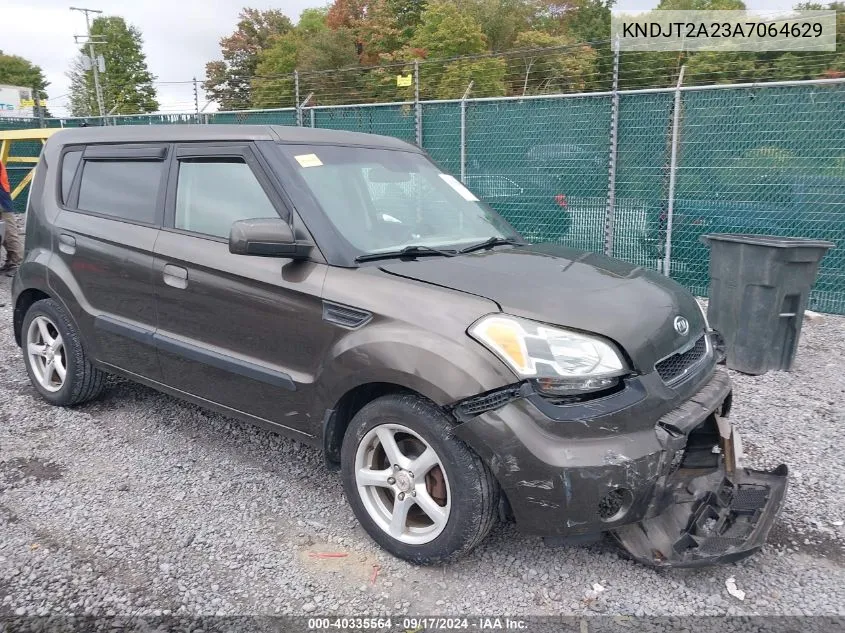 2010 Kia Soul ! VIN: KNDJT2A23A7064629 Lot: 40335564