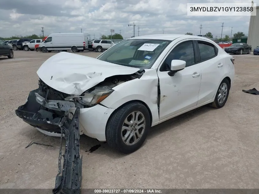 3MYDLBZV1GY123858 2016 Scion Ia