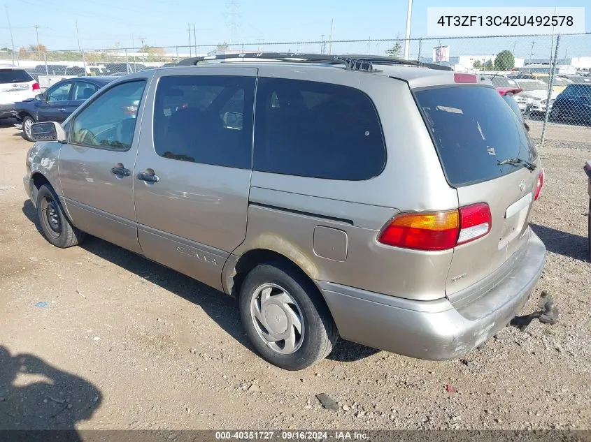 4T3ZF13C42U492578 2002 Toyota Sienna Le